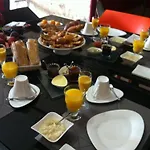 Bed & Breakfast Chateau La Mothe Du Barry Moulon-sur-Dordogne