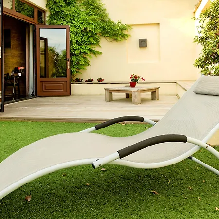 Chateau La Mothe Du Barry Bed & Breakfast 4*