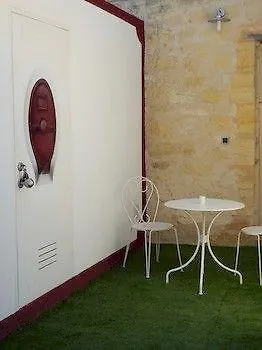 Chateau La Mothe Du Barry Bed & Breakfast 3*